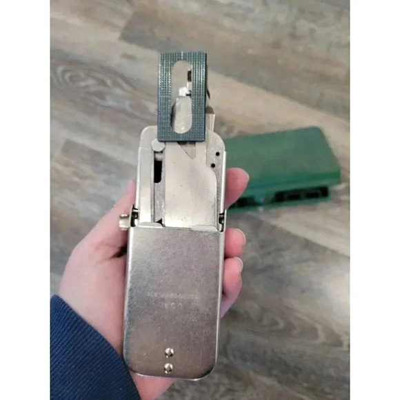 Vintage Singer Buttonholer‎ machine #2 - Picture 4 of 4